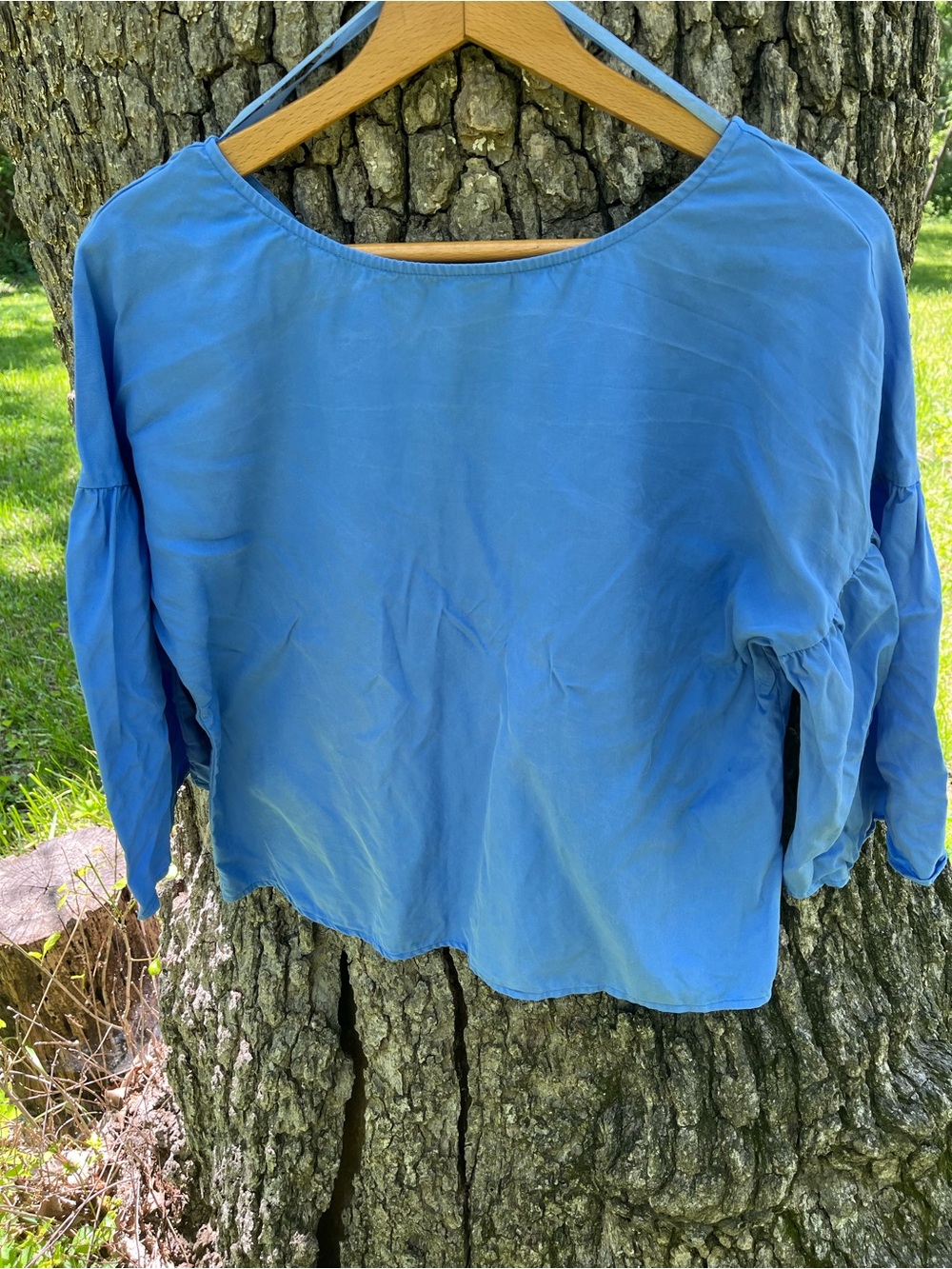⭐️Cremieux Bell Sleeve Blouse in size S